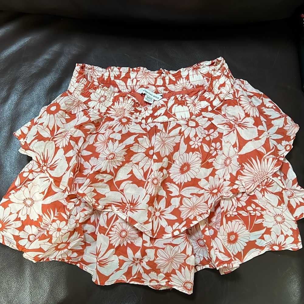 A&E small women’s skirt with shorts